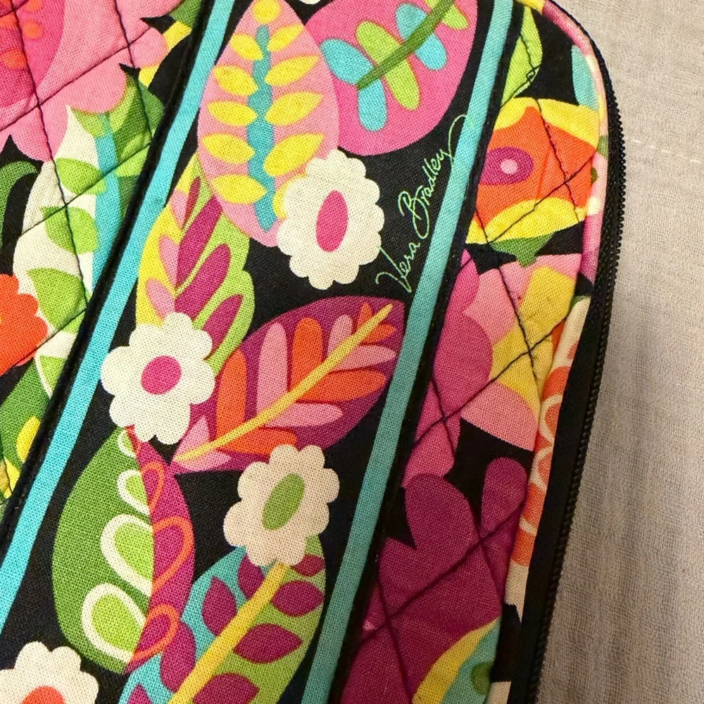 Vera Bradley Multicolor Floral Quilted Sleeve